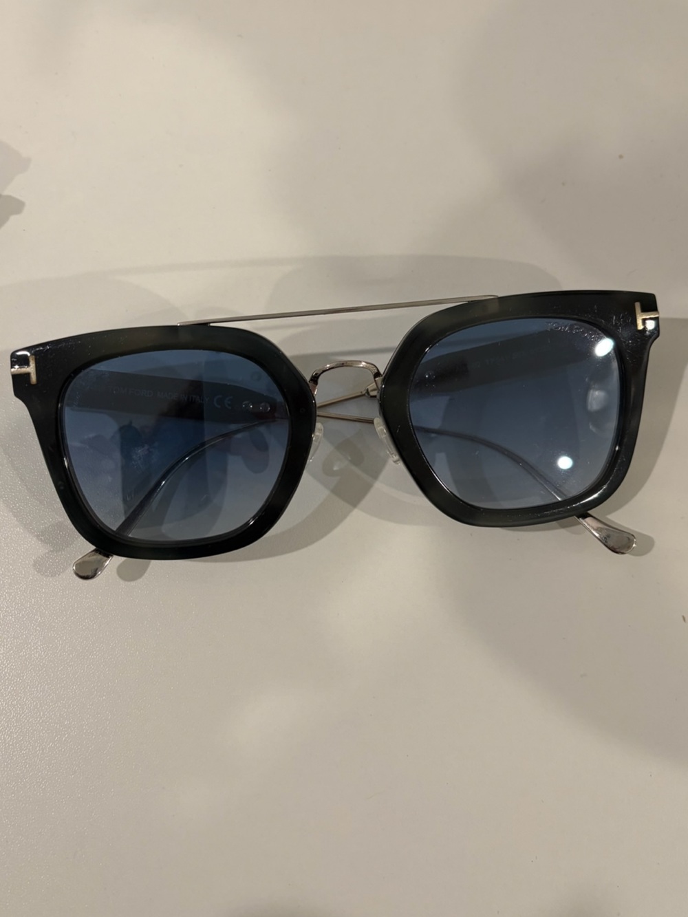 Tom Ford Dax in shiny black with blue lenses